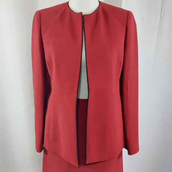 KASPER! GORGEOUS ROUGE RED W/BLACK TRIM 2 PC SKIRT & JACKET SUIT SET! SZ 6P - Picture 3 of 11
